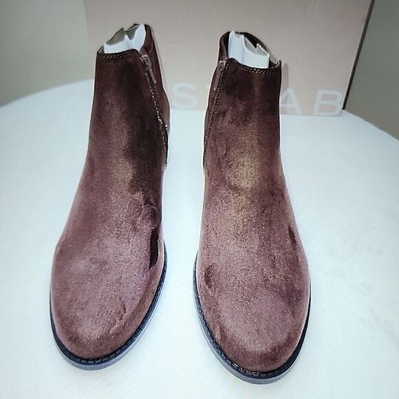 NIB Justfab Alexis Ankle Booties Size 9 Color Coffee - Picture 1 of 7